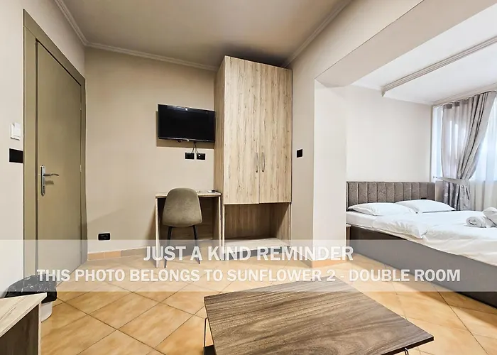 Sunflower Apartment *