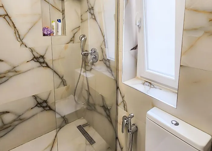 Sunflower Apartment Tirana